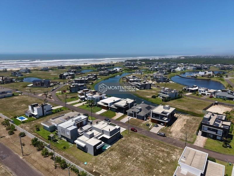 Luxo contemporâneo à beira-mar no exclusivo Costa Serena: 34ª foto da galeria de imagens do imóvel