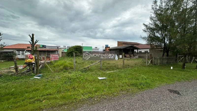 Terreno Rua das rosas no Posto 5: 1ª foto da galeria de imagens do imóvel