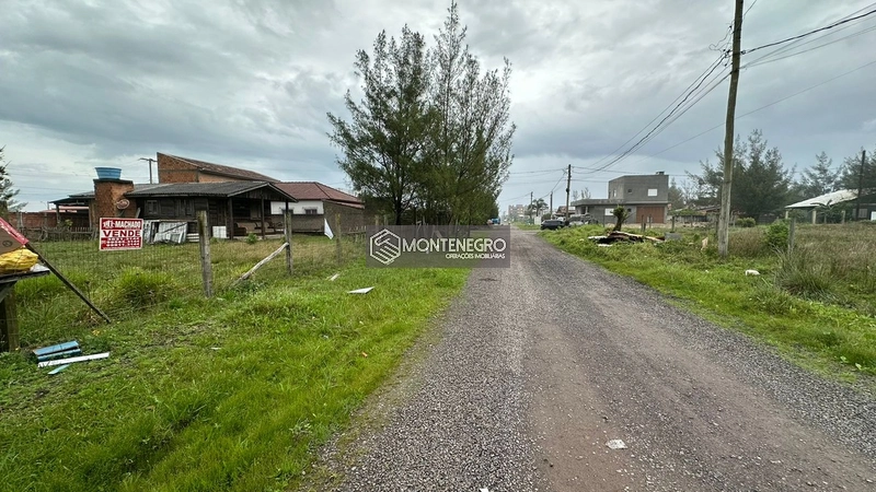 Terreno Rua das rosas no Posto 5: 3ª foto da galeria de imagens do imóvel