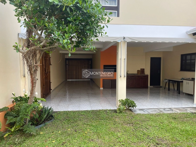 Casa Rua das rosas: 8ª foto da galeria de imagens do imóvel