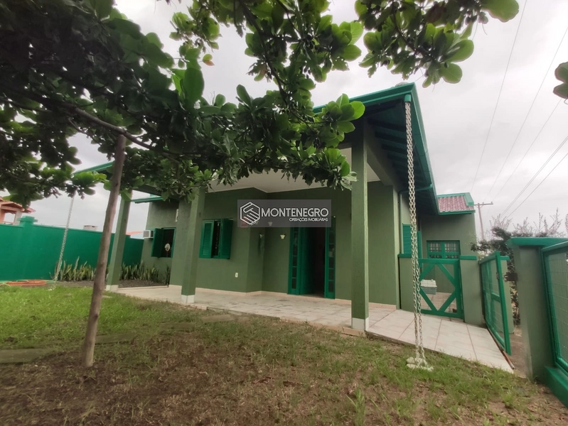 Casa c/ 03 dormitórios e 02 banheiros: 2ª foto da galeria de imagens do imóvel