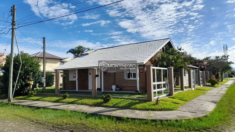 CASA A POUCO METROS DO MAR RUA DAS ROSAS: 4ª foto da galeria de imagens do imóvel
