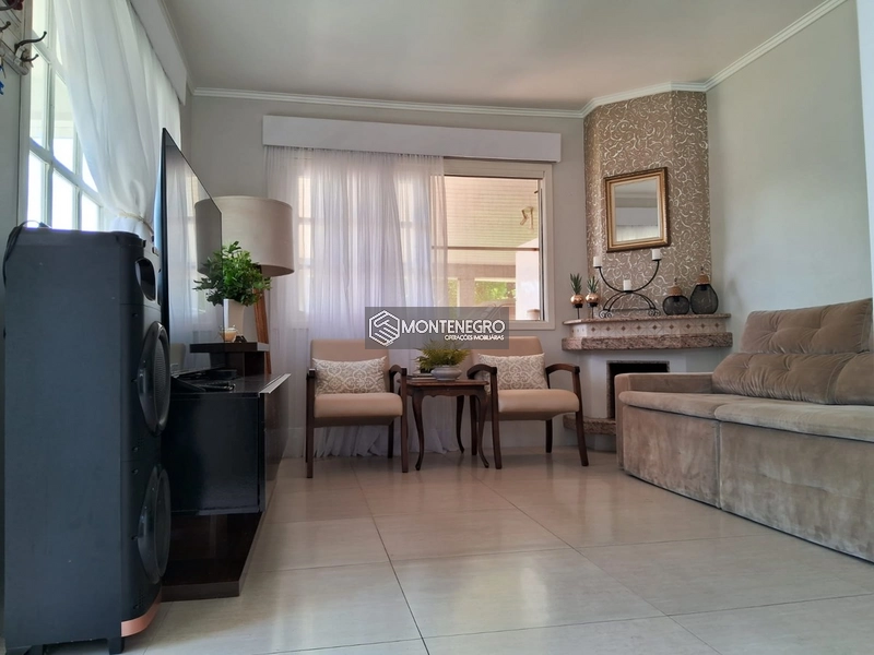 BELÍSSIMA CASA PRÓXIMO MAR NA AV.GAIVOTAS: 5ª foto da galeria de imagens do imóvel