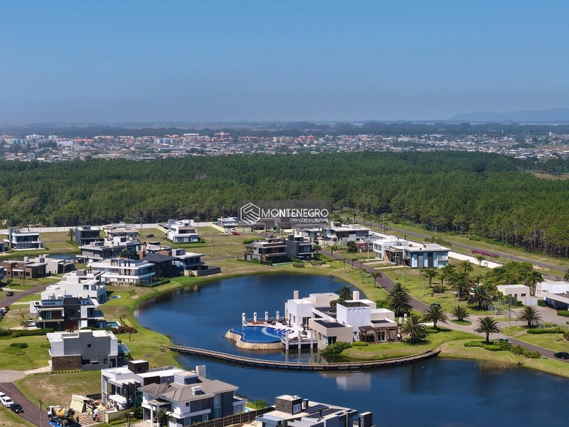 Mansão Mayresse: arquitetura icônica a poucos passos do mar: 29ª foto da galeria de imagens do imóvel