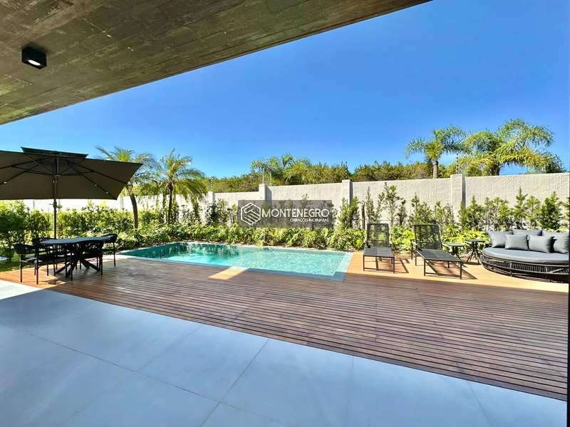 Mansão Mayresse: arquitetura icônica a poucos passos do mar: 27ª foto da galeria de imagens do imóvel