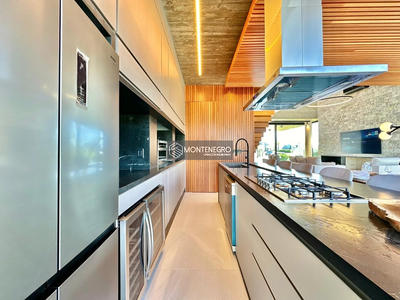 Mansão Mayresse: arquitetura icônica a poucos passos do mar: 13ª foto da galeria de imagens do imóvel