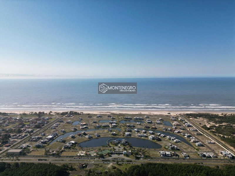 Mansão Mayresse: arquitetura icônica a poucos passos do mar: 3ª foto da galeria de imagens do imóvel