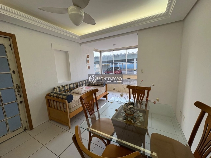 EXCELENTE APARTAMENTO TÉRREO NA PRAIA DE CAPÃO NOVO: 2ª foto da galeria de imagens do imóvel
