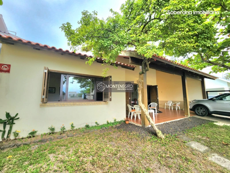 Casa em Capão Novo: 1ª foto da galeria de imagens do imóvel