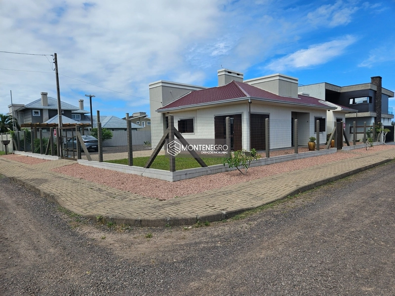 Casa na Praia de Capão Novo Village: 1ª foto da galeria de imagens do imóvel
