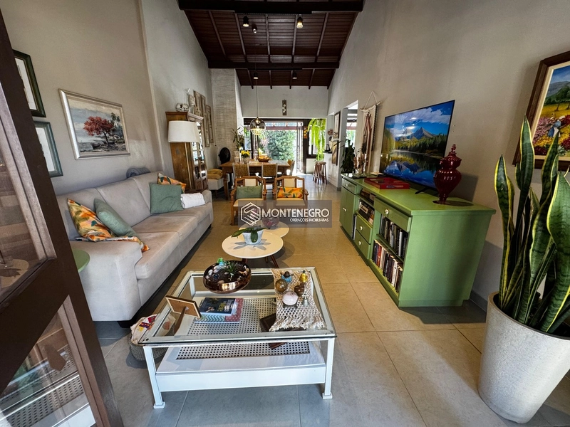 Casa na Rua das Hortências: 8ª foto da galeria de imagens do imóvel