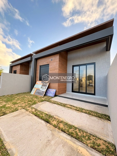 Casa Nova com Suíte e 2 Vagas em Capão Novo