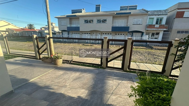 Sobrado Reformado a 450m do Mar no Posto 04: 11ª foto da galeria de imagens do imóvel