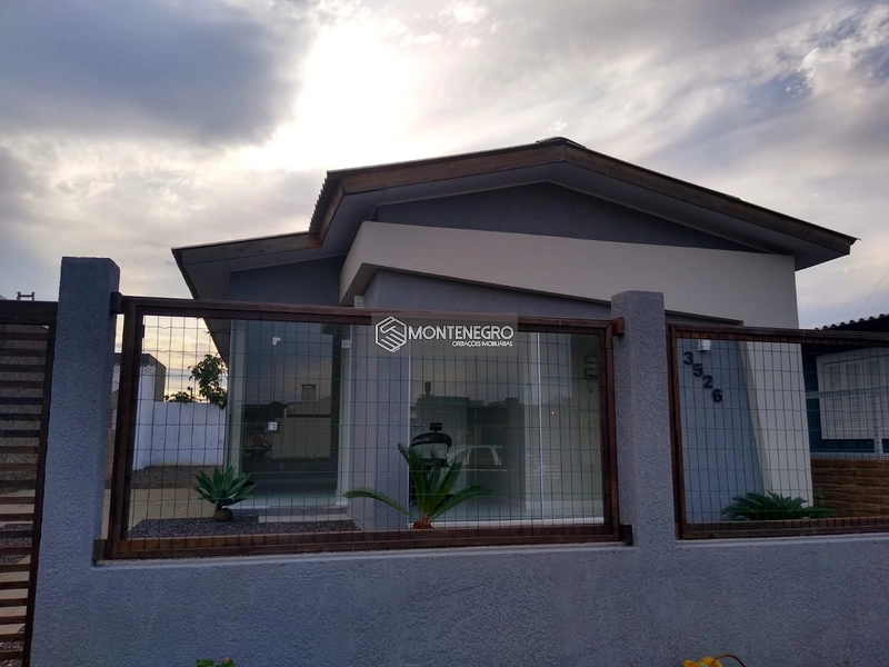 CASA PRÓXIMO DO MAR NA PRAIA DE CAPÃO NOVO: 4ª foto da galeria de imagens do imóvel