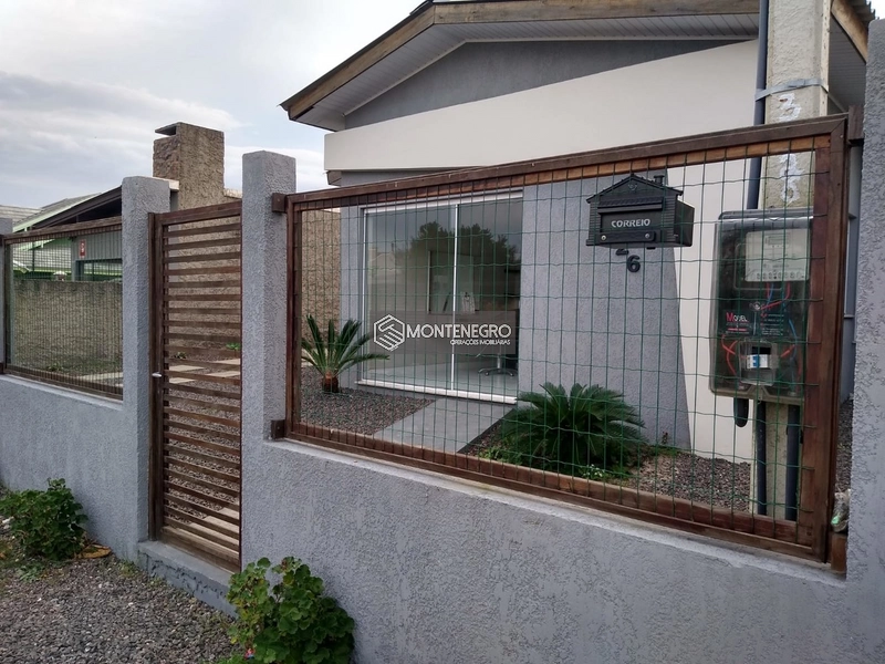 CASA PRÓXIMO DO MAR NA PRAIA DE CAPÃO NOVO: 1ª foto da galeria de imagens do imóvel