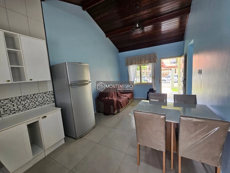 Vivenda 2 Dormitórios com Suíte em Capão Novo: 3ª foto da galeria de imagens do imóvel