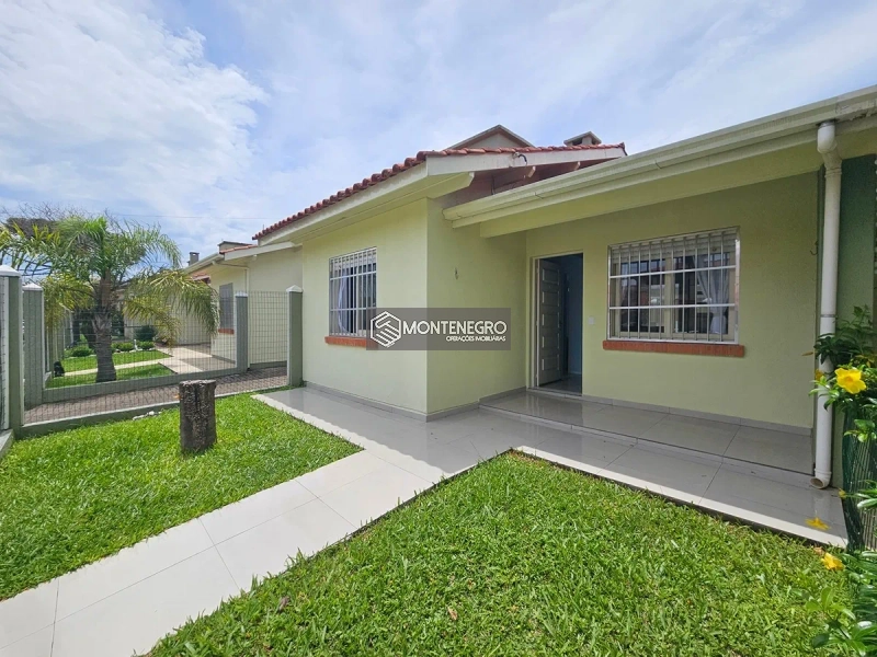 Vivenda 2 Dormitórios com Suíte em Capão Novo