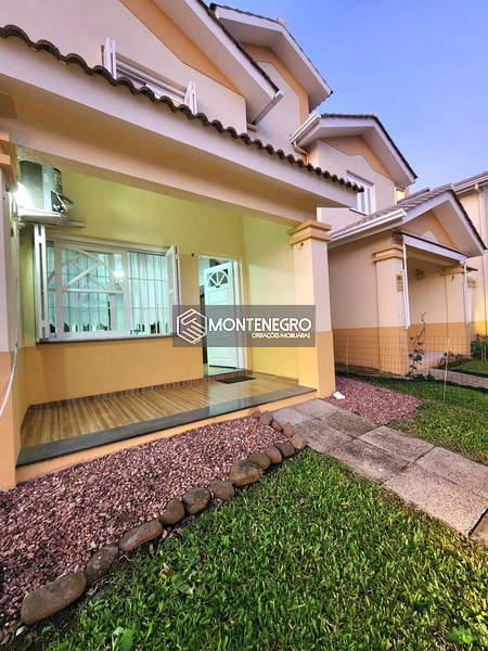 Sobrado Rua Beija Flor beira esquina beira mar: 3ª foto da galeria de imagens do imóvel