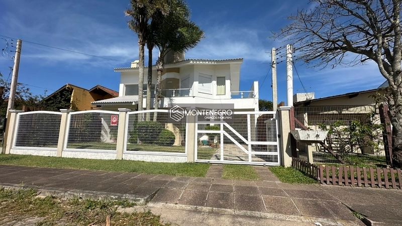 Rua Tulipa em Capao Novo: 1ª foto da galeria de imagens do imóvel