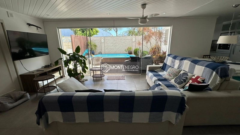 Rua Tulipa em Capao Novo: 13ª foto da galeria de imagens do imóvel