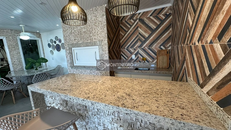 Rua Tulipa em Capao Novo: 2ª foto da galeria de imagens do imóvel