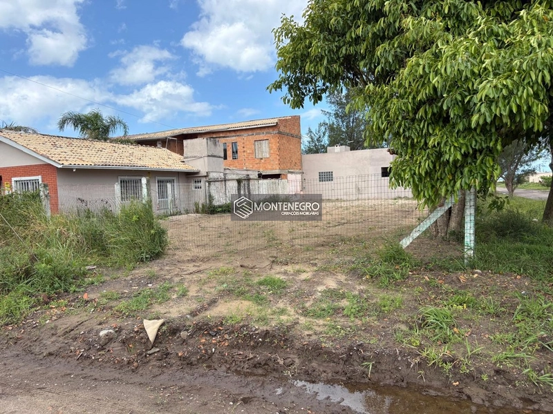 EXCELENTE TERRENO NA PRAIA DE CAPÃO NOVO A POUCOS METROS MAR: 1ª foto da galeria de imagens do imóvel