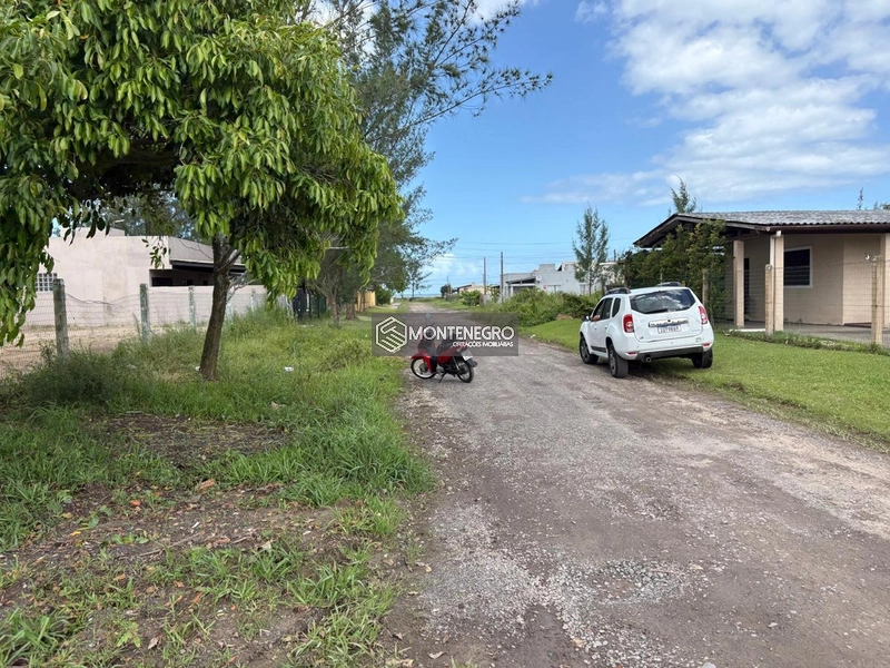 EXCELENTE TERRENO NA PRAIA DE CAPÃO NOVO A POUCOS METROS MAR: 2ª foto da galeria de imagens do imóvel