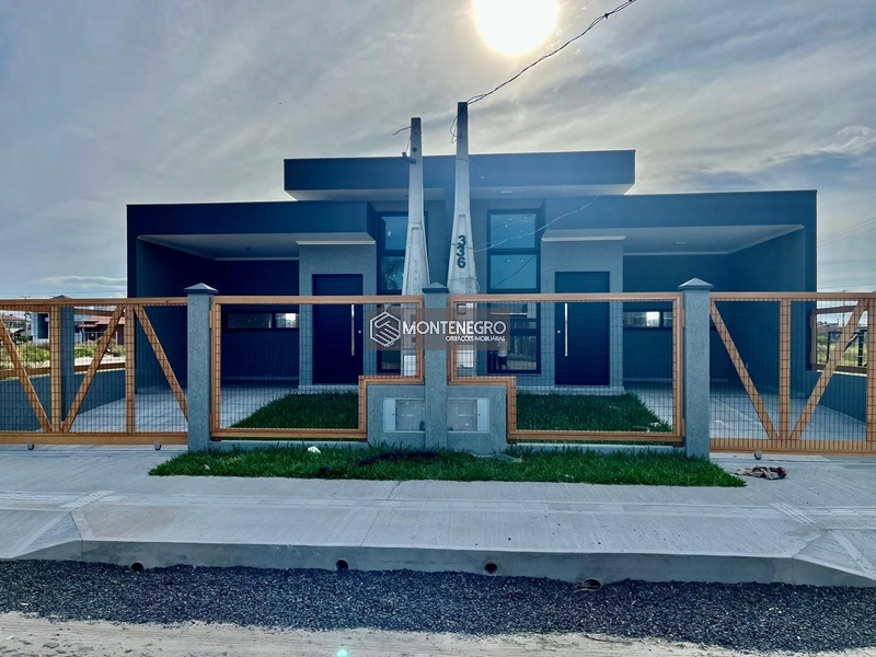 Casa Nova 2 Dormitórios com Alto Padrão em Capão Novo: 1ª foto da galeria de imagens do imóvel
