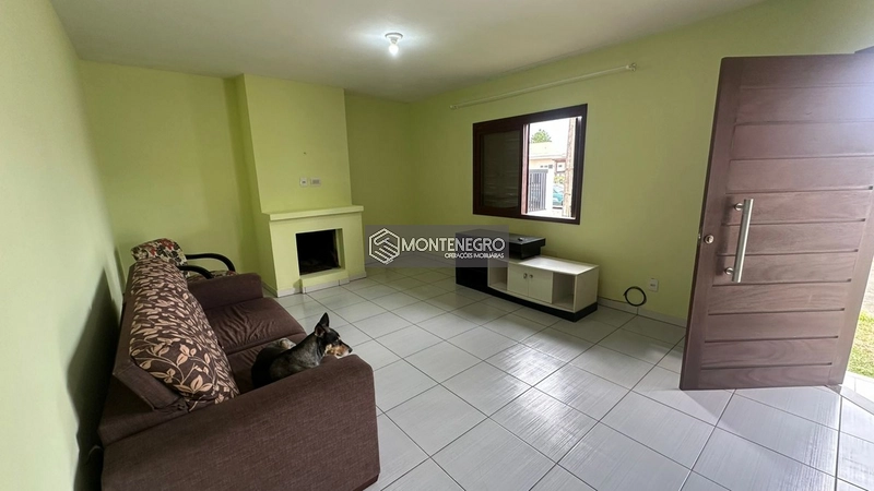 Casa 3 Dorm com Suíte e Lareira em Capão Novo: 2ª foto da galeria de imagens do imóvel