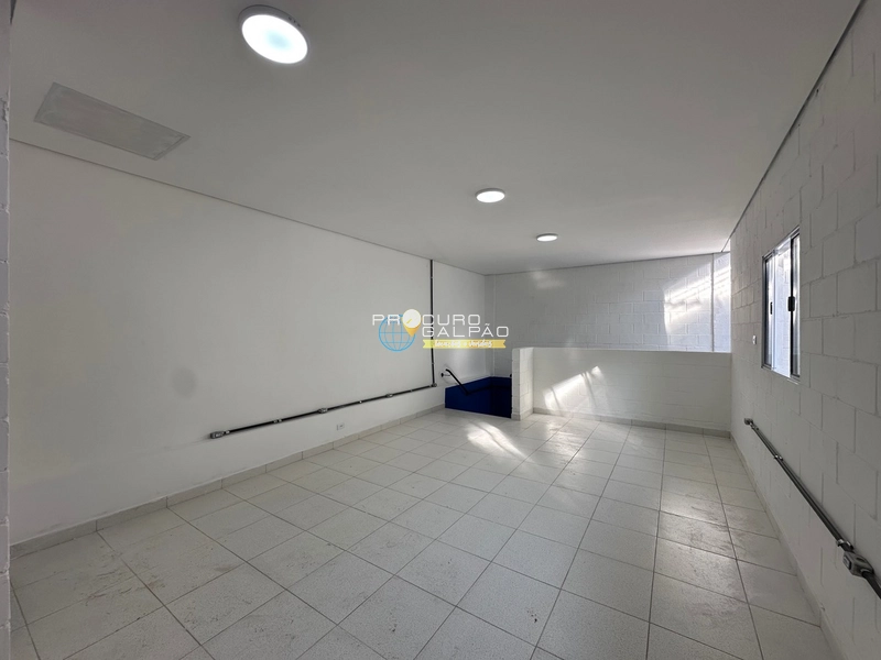 Galpão Comercial/Industrial com Pé Direito de 6 Metros – ZUP 1: 10ª foto da galeria de imagens do imóvel