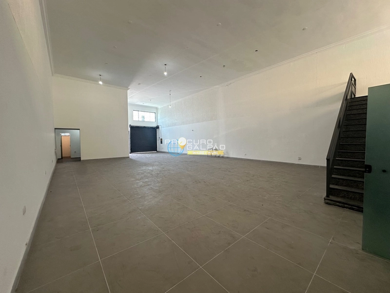 Galpão com Mezanino e Infraestrutura Completa Santo André: 8ª foto da galeria de imagens do imóvel