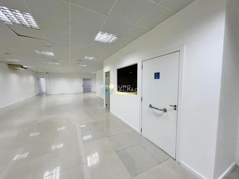 Salão Comercial para Locação – 437m² |Próximo ao Centro de Santo André: 4ª foto da galeria de imagens do imóvel