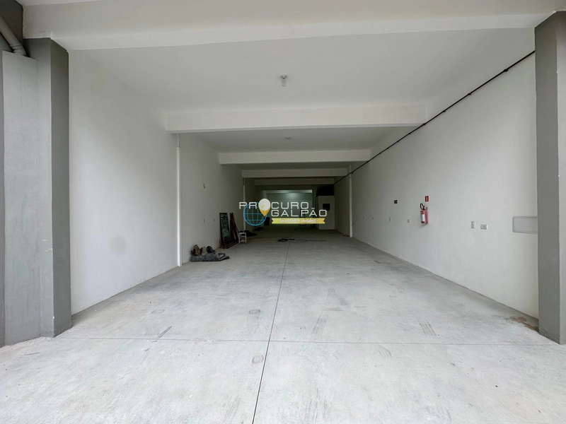 Salão Comercial Pé-direito de 4,5 m - Vila Curuça, Santo André: 4ª foto da galeria de imagens do imóvel