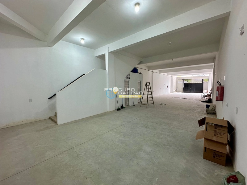 Salão Comercial Pé-direito de 4,5 m - Vila Curuça, Santo André: 5ª foto da galeria de imagens do imóvel