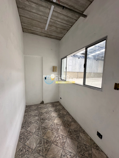 Galpão de 400m² no Parque João Ramalho, Santo André: 5ª foto da galeria de imagens do imóvel