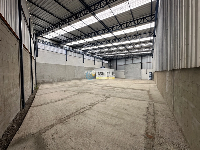 Galpão de 400m² no Parque João Ramalho, Santo André: 3ª foto da galeria de imagens do imóvel