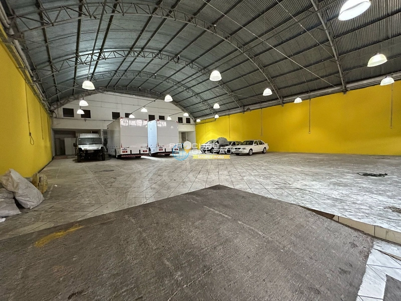 Galpão de 1000 m² para Alugar em Santo André com Ótima Localização: 1ª foto da galeria de imagens do imóvel