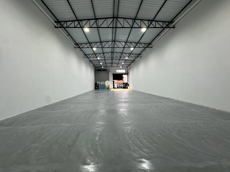 Com piso Epóxi: 3ª foto da galeria de imagens do imóvel
