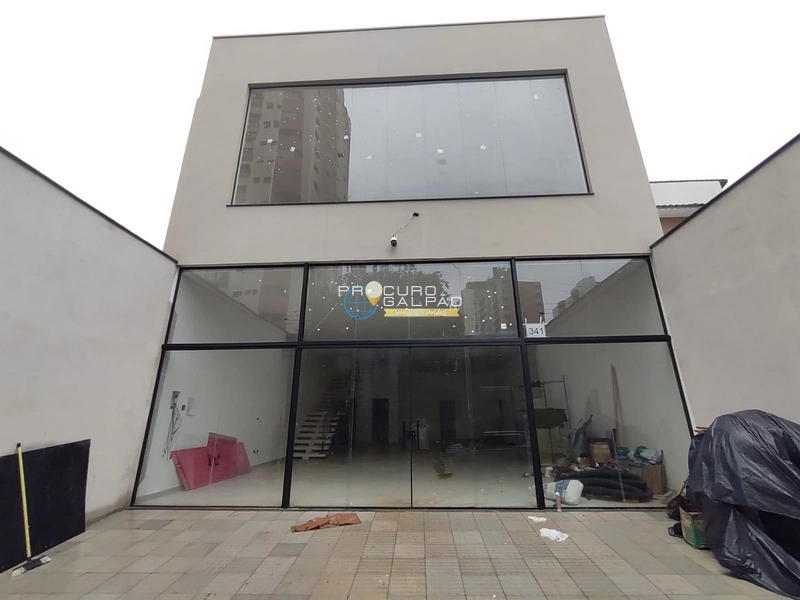 Salão Comercial Amplo – 320m² | Área Privilegiada de Santo André: 1ª foto da galeria de imagens do imóvel
