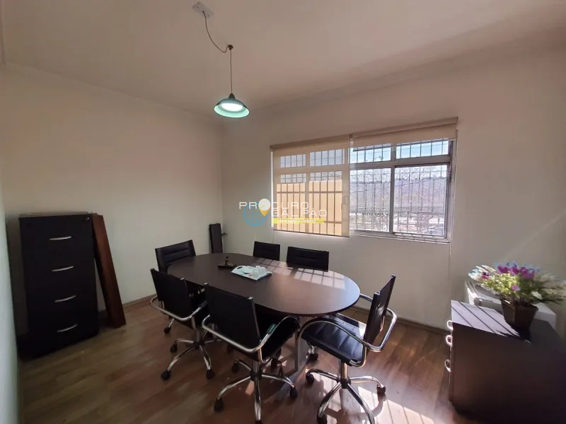 Sala em avenida movimentada: 4ª foto da galeria de imagens do imóvel