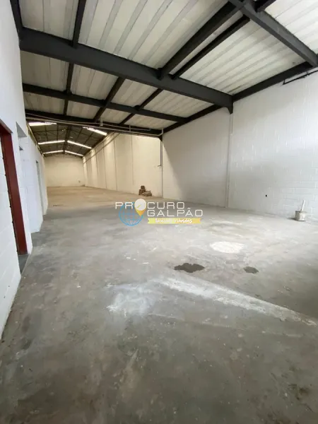 Galpão industrial com 715 m² - Santo André SP: 3ª foto da galeria de imagens do imóvel