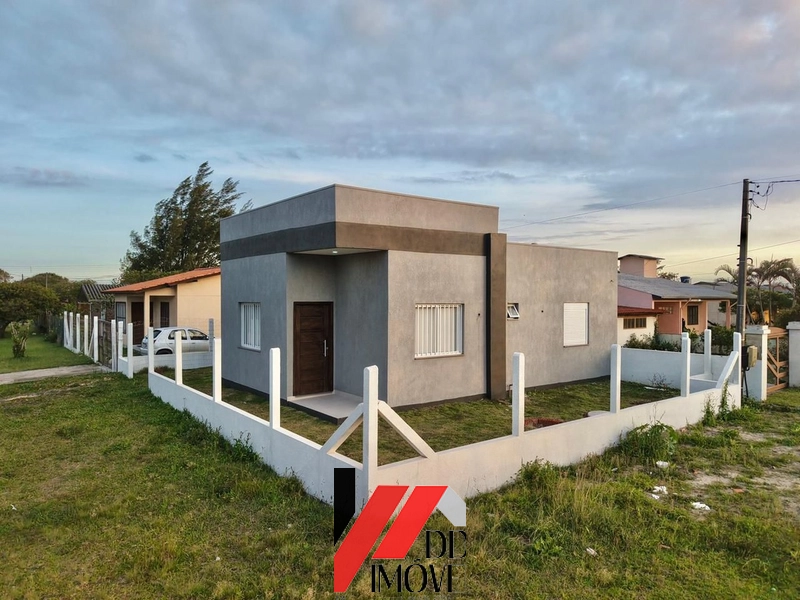 CASA A VENDA SOZINHA NO PÁTIO: 1ª foto da galeria de imagens do imóvel