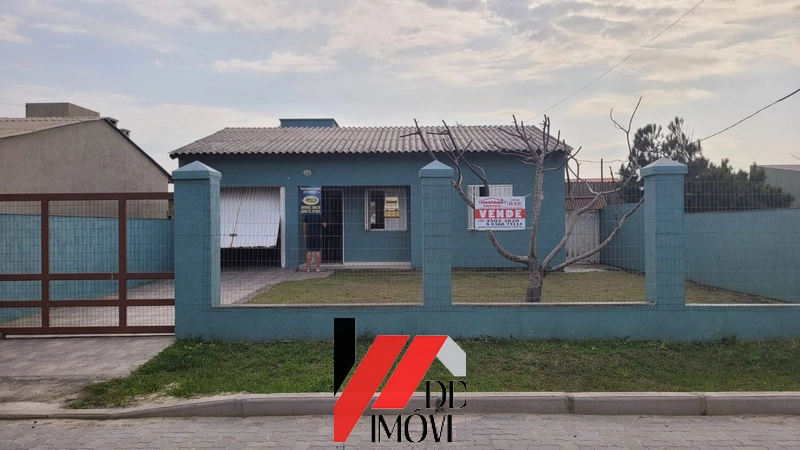 CASA EM TERRENO INTEIRO E FRENTE MAR