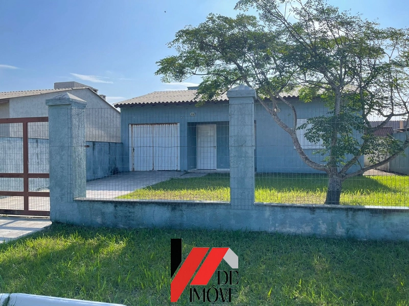 CASA EM TERRENO INTEIRO E FRENTE MAR