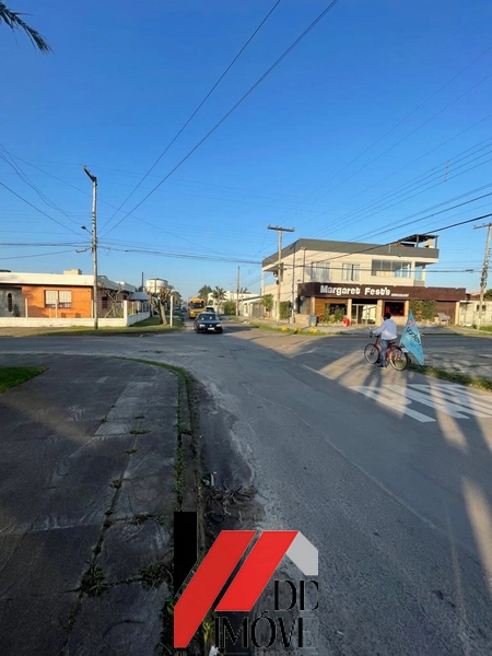 PRÉDIO DE ESQUINA À VENDA COM 5 APARTAMENTOS PRÓXIMO A RS 407: 4ª foto da galeria de imagens do imóvel