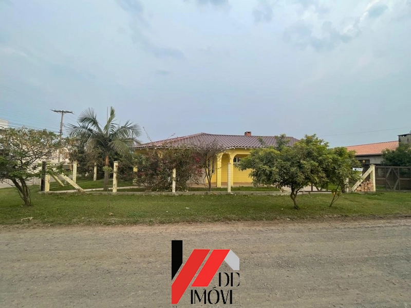 CASA DE ESQUINA BEM LOCALIZADA EM CAPÃO DA CANOA: 12ª foto da galeria de imagens do imóvel