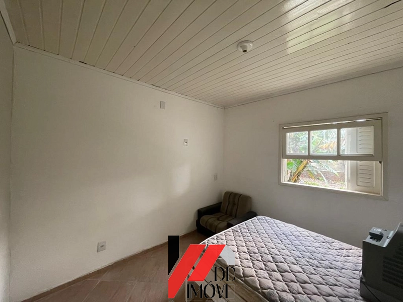 CASA DE ESQUINA BEM LOCALIZADA EM CAPÃO DA CANOA: 2ª foto da galeria de imagens do imóvel