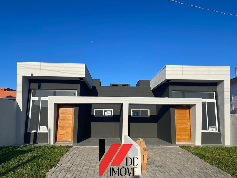 VENDO CASA APENAS UMA QUADRA DO MAR !!!: 1ª foto da galeria de imagens do imóvel
