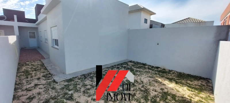 VENDO CASA APENAS UMA QUADRA DO MAR !!!: 9ª foto da galeria de imagens do imóvel