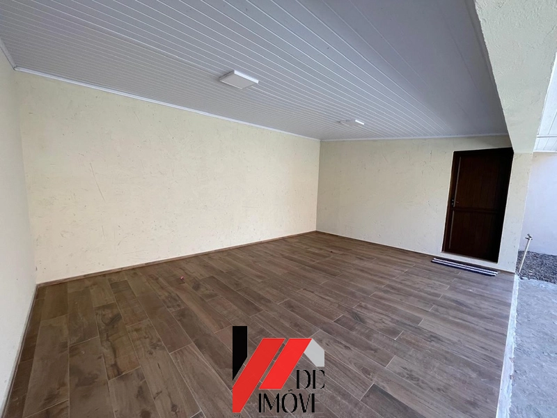 PARA VOCÊ QUE TEM FAMILIA GRANDE. SOBRADO COM 4 DORM, 3 QUADRAS DO MAR: 6ª foto da galeria de imagens do imóvel